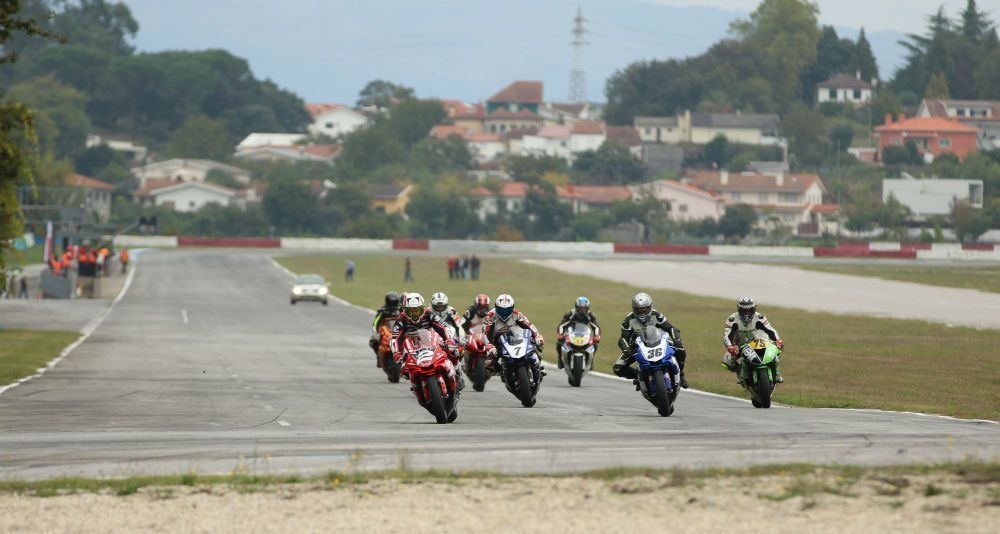 Circuito de motos en Paracaidismo Galicia Paracaidismo Braga